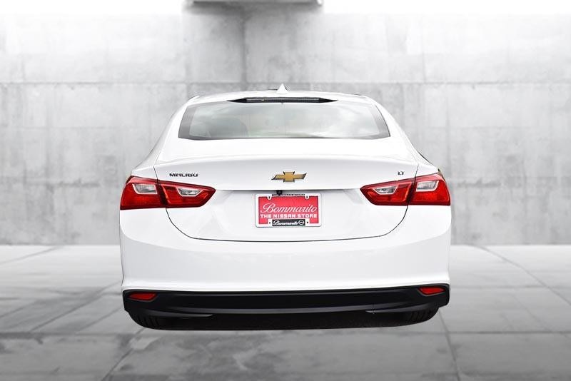 Chevrolet Malibu Vehicle Image 06