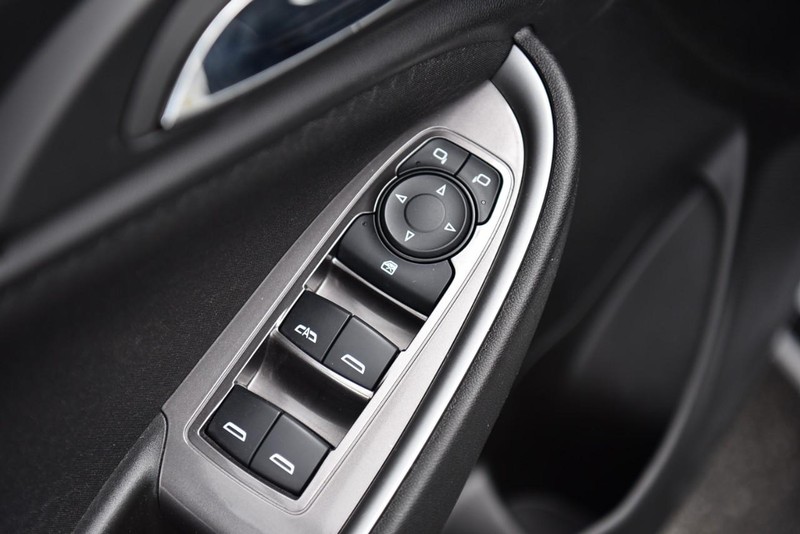 Chevrolet Malibu Vehicle Image 09