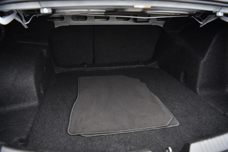 Chevrolet Malibu Vehicle Image 22