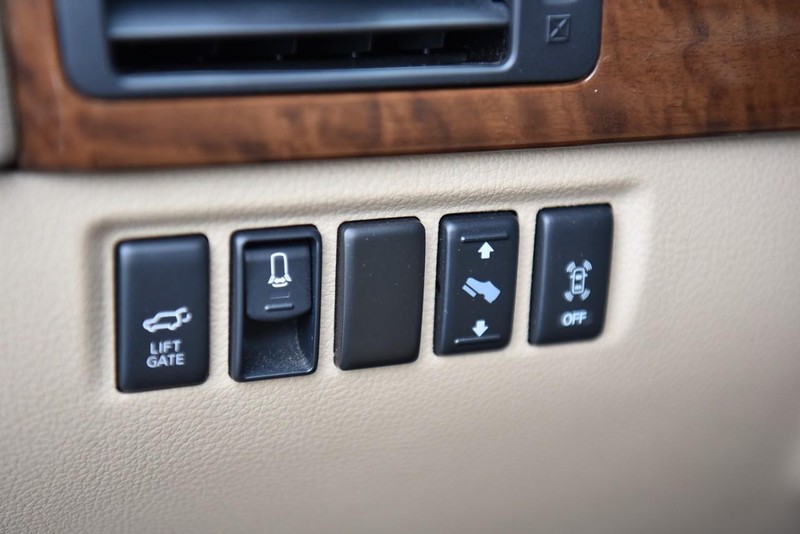 Nissan Armada Vehicle Image 12