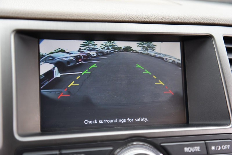 Nissan Armada Vehicle Image 14
