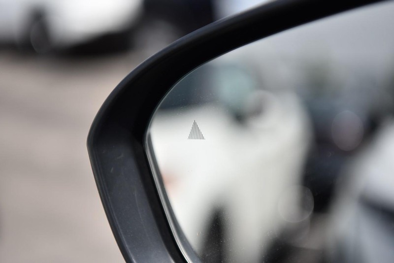 Nissan Rogue Vehicle Image 10