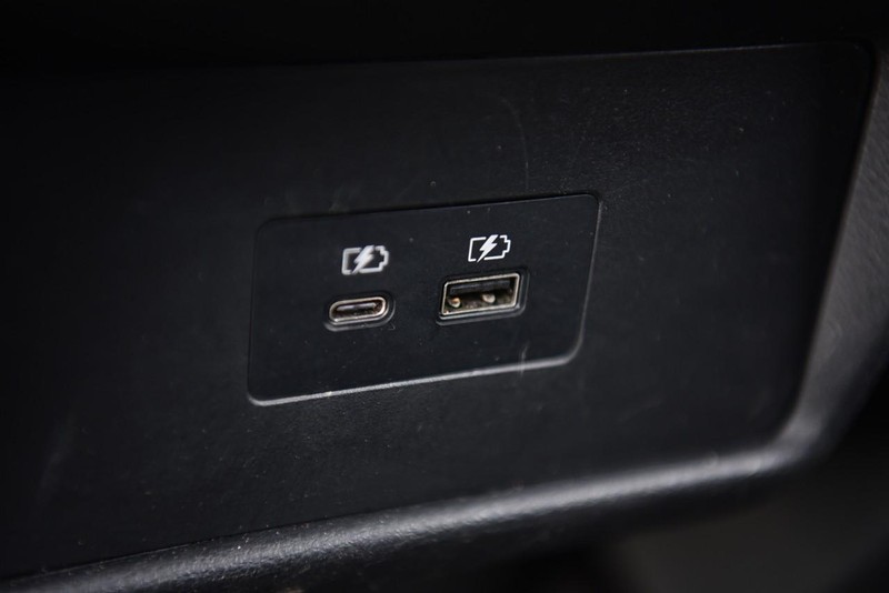 Nissan Rogue Vehicle Image 23
