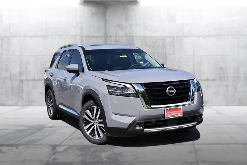 Nissan Pathfinder Vehicle Image 02