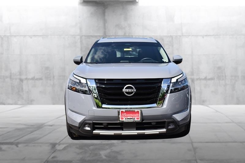 Nissan Pathfinder Vehicle Image 04