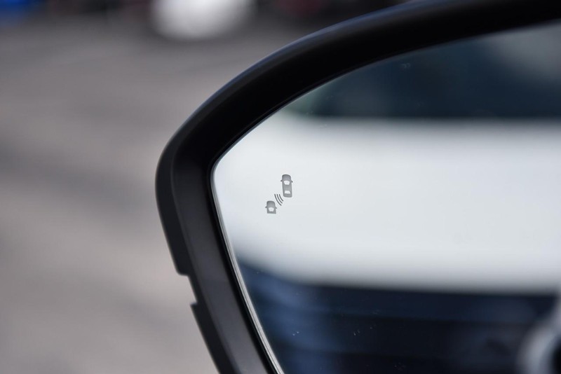 Nissan Pathfinder Vehicle Image 11