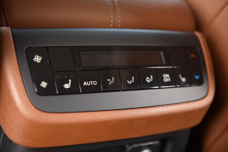 Nissan Pathfinder Vehicle Image 27