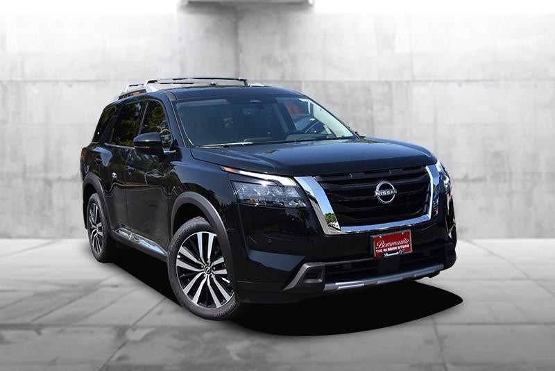 Nissan Pathfinder Vehicle Image 02