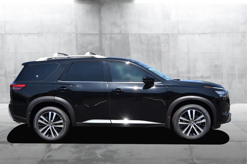 Nissan Pathfinder Vehicle Image 05