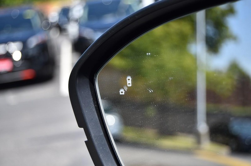 Nissan Pathfinder Vehicle Image 11
