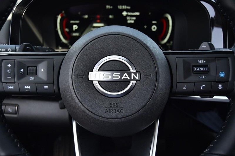 Nissan Pathfinder Vehicle Image 22