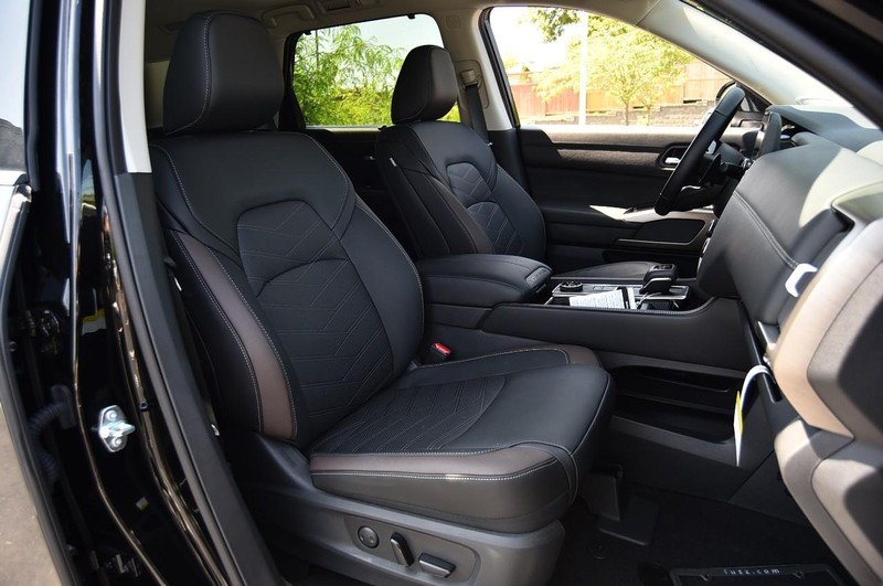 Nissan Pathfinder Vehicle Image 24
