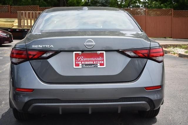 Nissan Sentra Vehicle Image 06