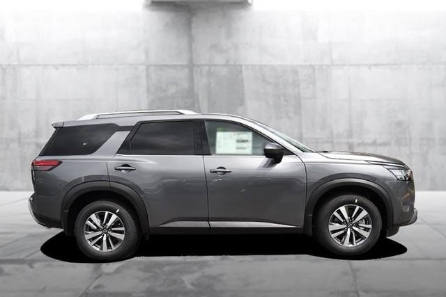 Nissan Pathfinder Vehicle Image 05