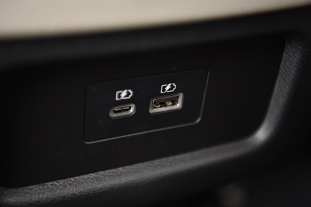 Nissan Pathfinder Vehicle Image 26