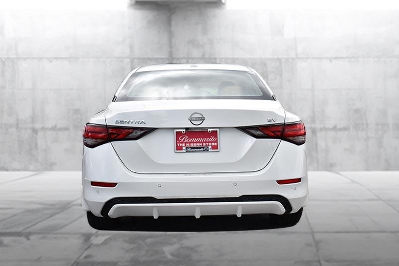 Nissan Sentra Vehicle Image 06