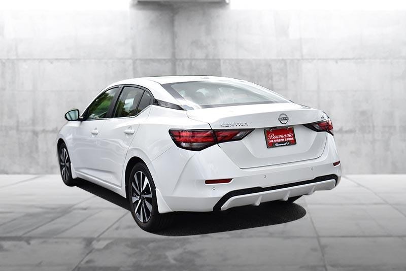 Nissan Sentra Vehicle Image 07