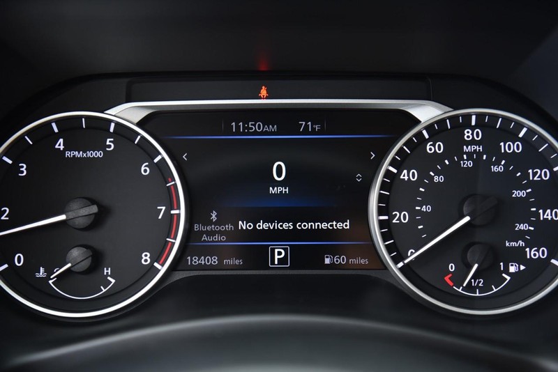 Nissan Sentra Vehicle Image 13