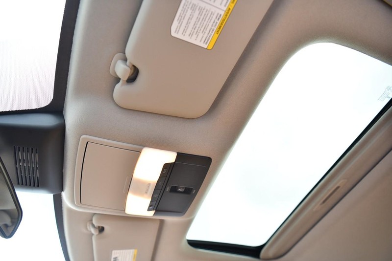 Nissan Sentra Vehicle Image 23
