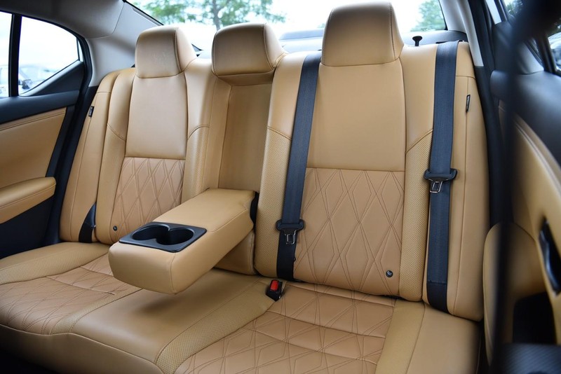 Nissan Sentra Vehicle Image 24