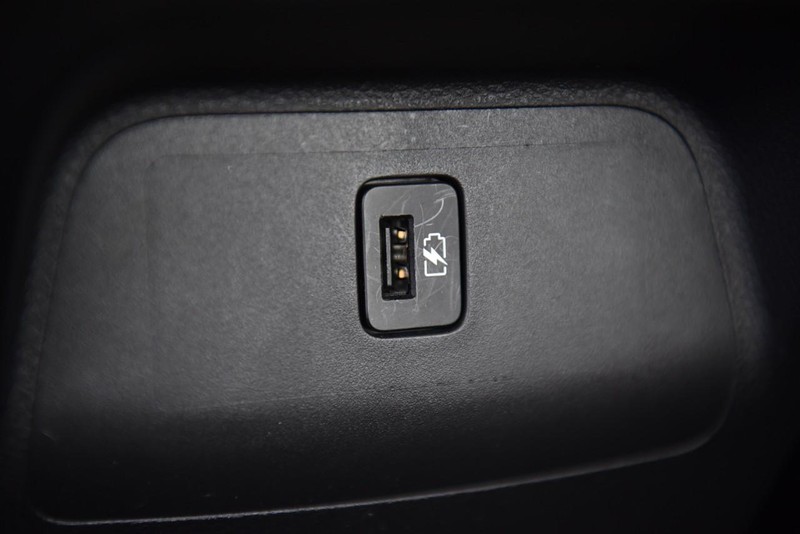 Nissan Sentra Vehicle Image 25