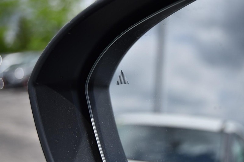 Nissan Rogue Vehicle Image 10
