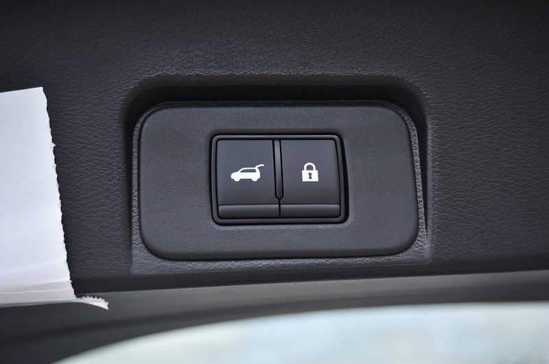 Nissan Rogue Vehicle Image 26