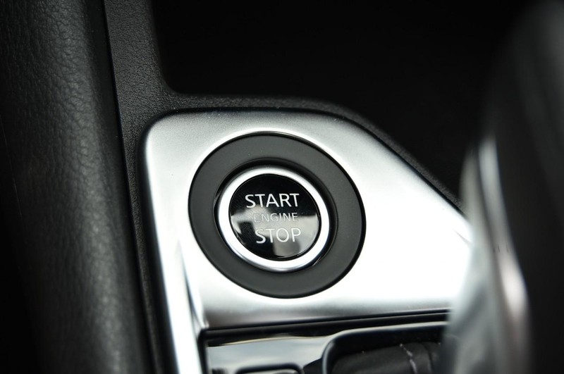 Nissan Sentra Vehicle Image 17