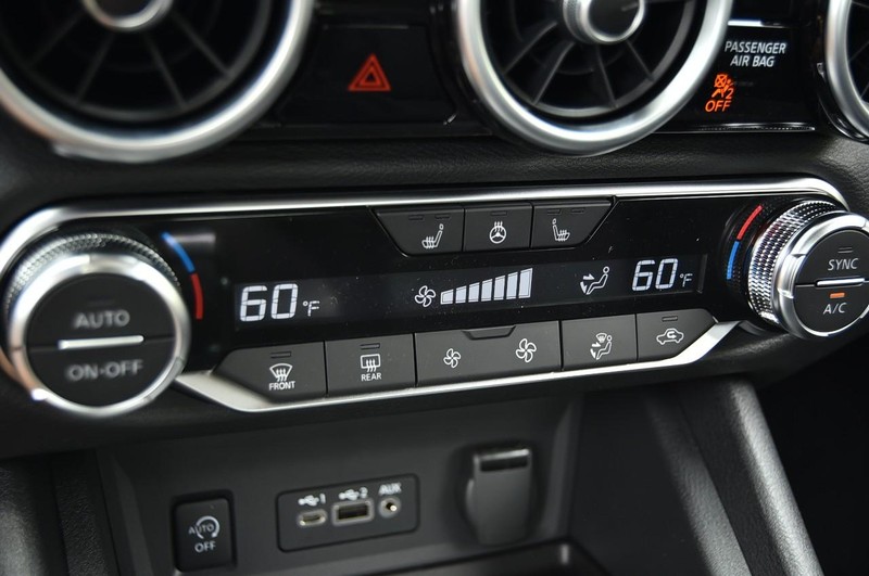 Nissan Sentra Vehicle Image 15