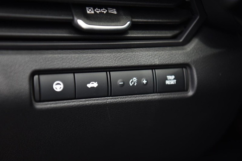 Nissan Altima Vehicle Image 11