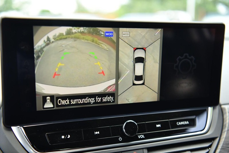 Nissan Altima Vehicle Image 13