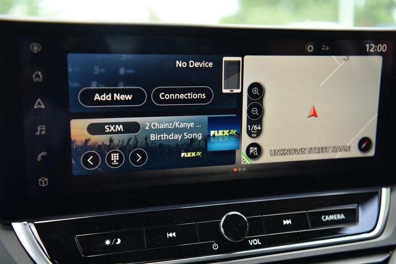 Nissan Altima Vehicle Image 14