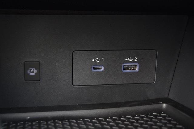 Nissan Pathfinder Vehicle Image 19