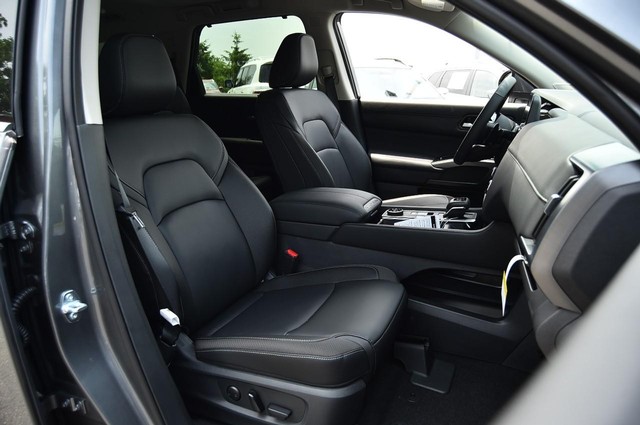 Nissan Pathfinder Vehicle Image 23