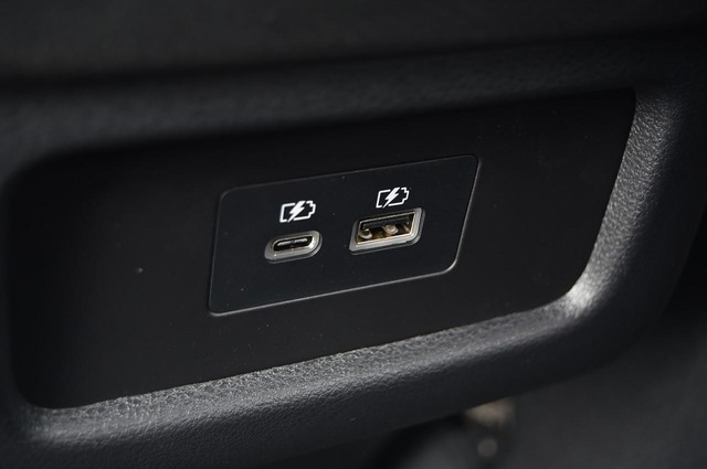 Nissan Pathfinder Vehicle Image 27