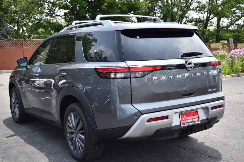 Nissan Pathfinder Vehicle Image 07