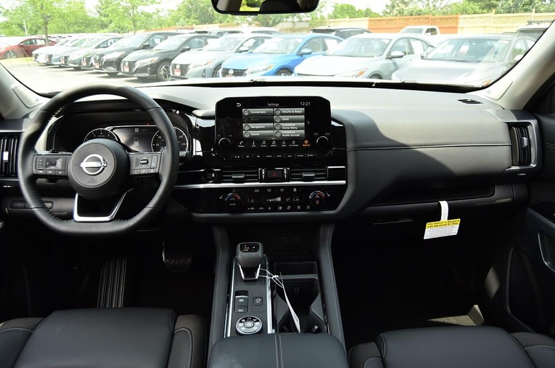 Nissan Pathfinder Vehicle Image 08