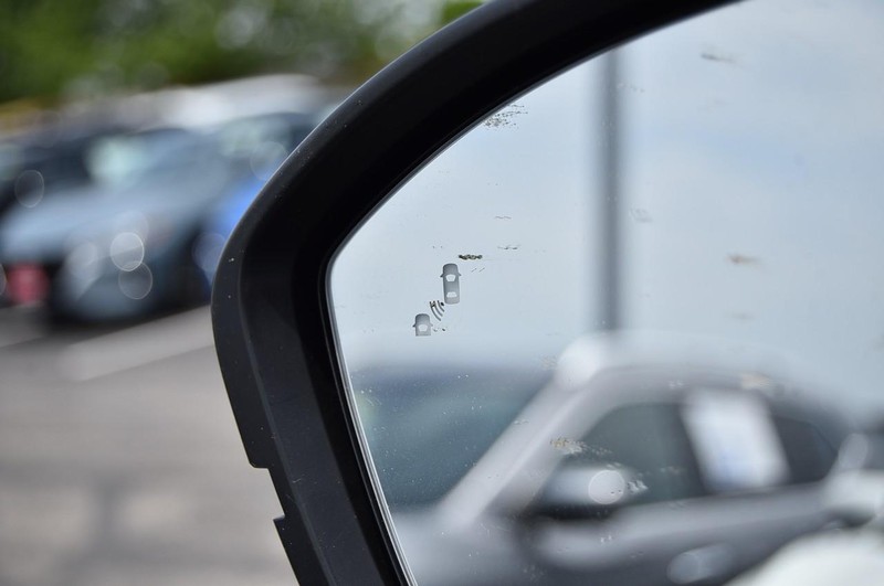 Nissan Pathfinder Vehicle Image 10