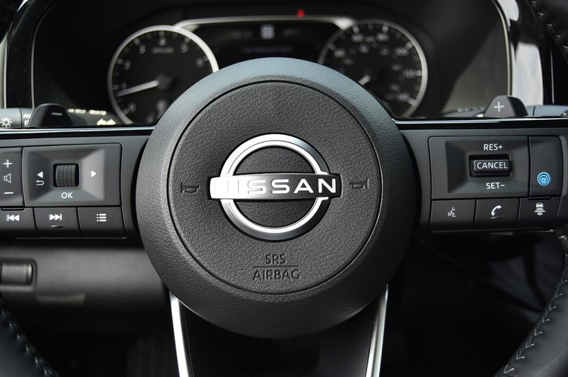 Nissan Pathfinder Vehicle Image 21