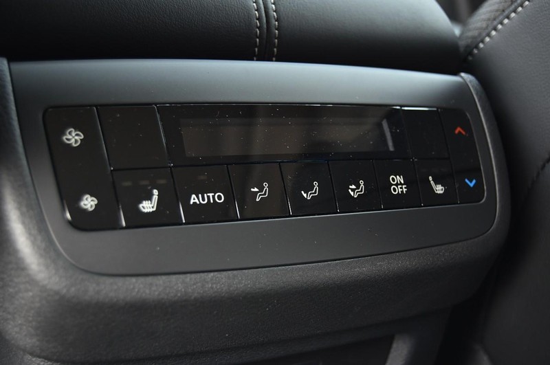 Nissan Pathfinder Vehicle Image 26