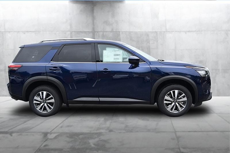 Nissan Pathfinder Vehicle Image 05