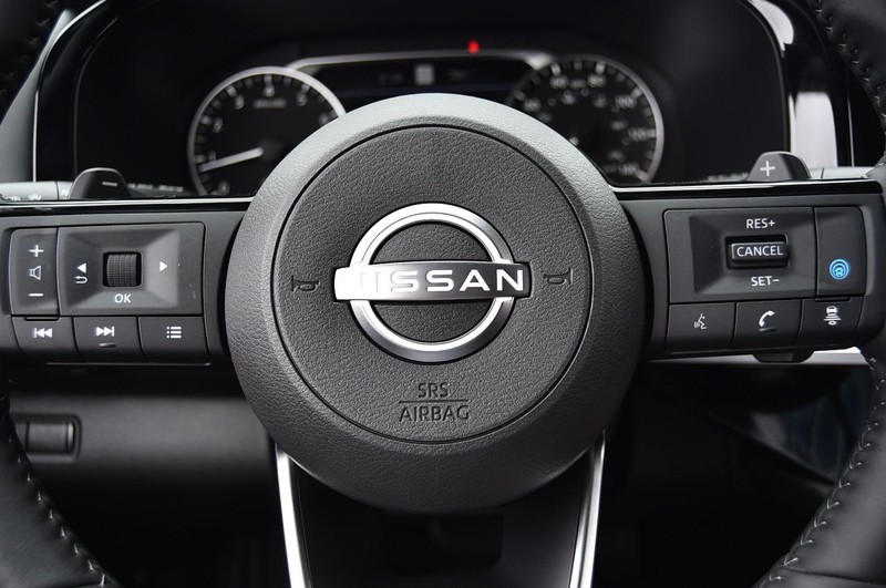 Nissan Pathfinder Vehicle Image 21