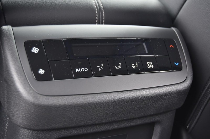 Nissan Pathfinder Vehicle Image 25