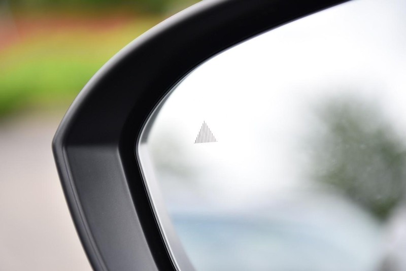 Nissan Rogue Vehicle Image 10
