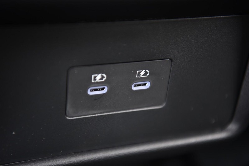 Nissan Rogue Vehicle Image 12