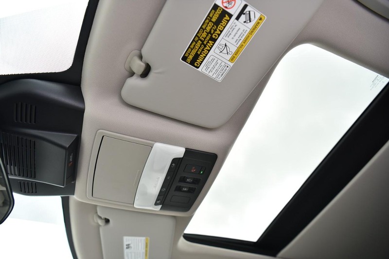 Nissan Rogue Vehicle Image 22