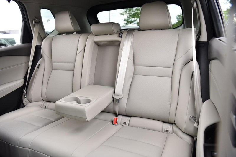Nissan Rogue Vehicle Image 23