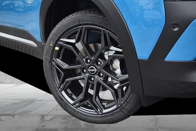 Nissan Kicks Vehicle Image 03