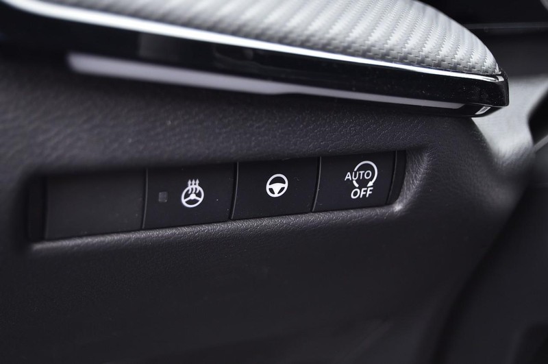 Nissan Kicks Vehicle Image 11