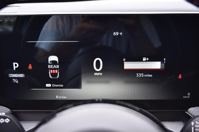 Nissan Kicks Vehicle Image 12